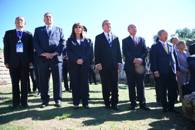 北京冬奥会火种采集成功 火炬手制服亦首次亮相
